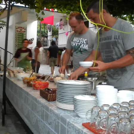 Bed and breakfast George House Faralya