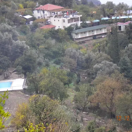 Bed & Breakfast George House Faralya