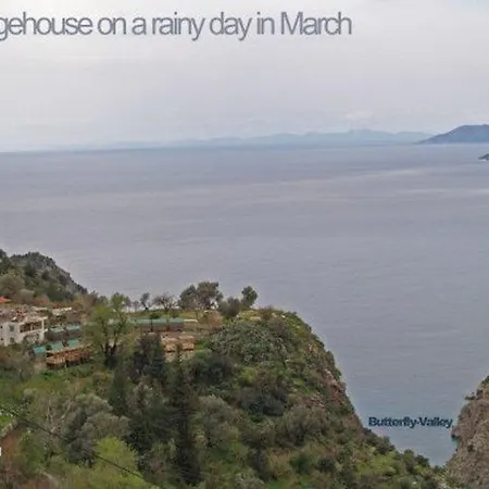 Bed & Breakfast George House Faralya